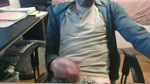 Snapshot of dragonflyy83 chatting on February 5, 2026, 12:43 pm dragonflyy83 online show from February 5, 2026, 12:43 pm