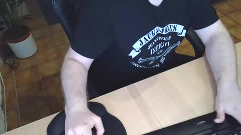 drake_0088 online show from February 13, 2026, 3:52 pm