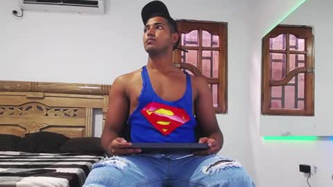 Snapshot of drake_cerra chatting on November 21, 2025, 8:29 pm drake_cerra online show from November 21, 2025, 8:29 pm