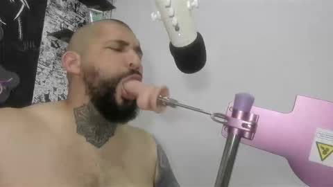 drake whitee Independent Model online show from November 7, 2025, 4:34 am