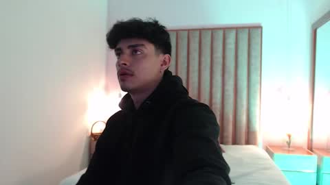 Snapshot of drakecollinss chatting on September 30, 2025, 12:04 am drakecollinss online show from September 30, 2025, 12:04 am