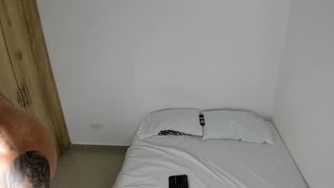 Snapshot of drakesmith02 chatting on November 19, 2025, 1:27 am Drake Smith online show from November 19, 2025, 1:27 am