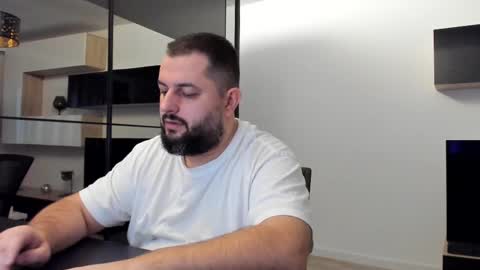 Draven A online show from February 28, 2025, 5:26 am