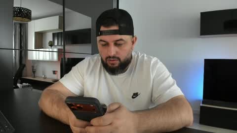 Snapshot of dravenpeak chatting on May 1, 2026, 11:59 am DravenPeak online show from May 1, 2026, 11:59 am