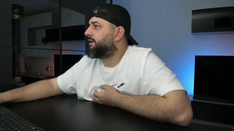 Snapshot of dravenpeak chatting on May 12, 2026, 5:43 pm DravenPeak online show from May 12, 2026, 5:43 pm