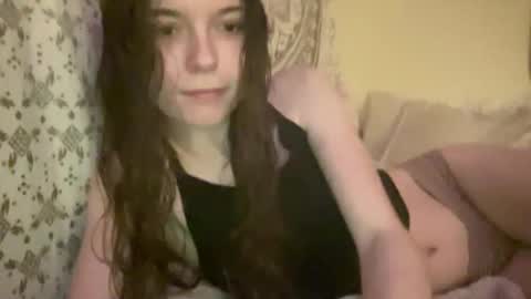 Snapshot of dream1girl_ chatting on November 19, 2025, 4:34 am ur dream girl online show from November 19, 2025, 4:34 am