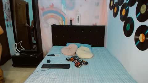 Snapshot of dream__girls69944 chatting on February 8, 2026, 8:18 am sharon online show from February 8, 2026, 8:18 am