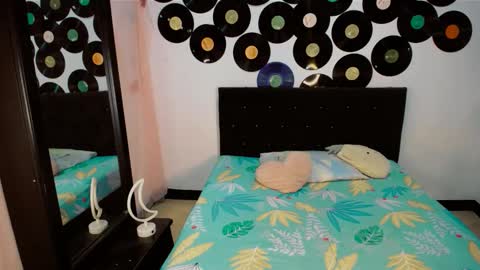 Snapshot of dream__girls69944 chatting on February 23, 2026, 8:12 am sharon online show from February 23, 2026, 8:12 am