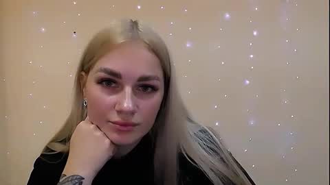 Snapshot of dream_dolly_ chatting on October 2, 2025, 10:33 am dream_dolly_ online show from October 2, 2025, 10:33 am