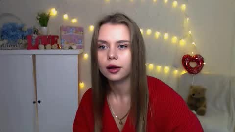 Mari online show from October 5, 2025, 8:23 am