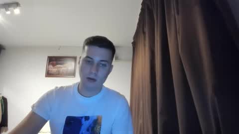 Snapshot of dreamboy240 chatting on November 3, 2025, 6:53 pm Johnny online show from November 3, 2025, 6:53 pm