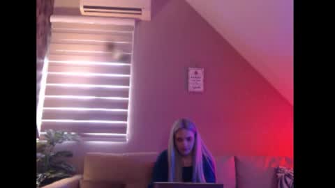 A girl online show from March 27, 2026, 8:26 am