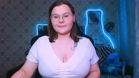 dreamforyoue2 online show from November 25, 2025, 8:36 am