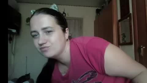 dreamiebelle online show from September 22, 2025, 10:06 am