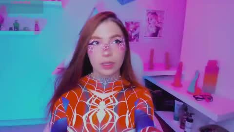 dreamleah_ online show from October 5, 2025, 4:44 am