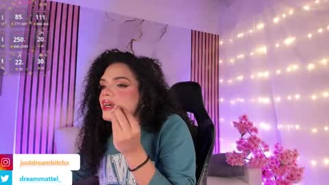 Snapshot of dreammatell_ chatting on April 8, 2026, 12:43 am Dream Matell online show from April 8, 2026, 12:43 am