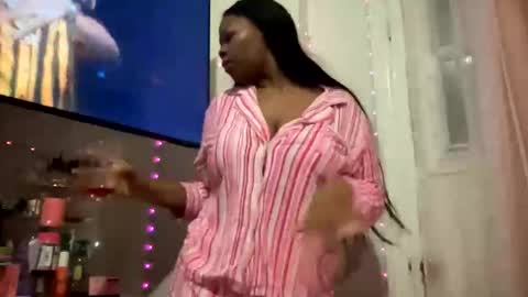 dreamtiffyxxx online show from March 1, 2026, 5:53 am