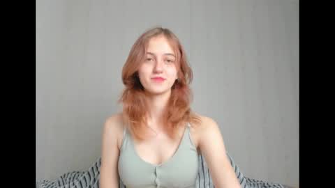 Snapshot of dreamy_pollyyy chatting on October 30, 2025, 5:02 pm dreamy_pollyyy online show from October 30, 2025, 5:02 pm