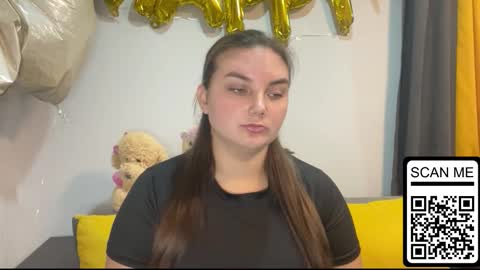 Mila online show from September 24, 2025, 3:15 pm