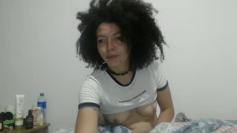 Snapshot of dreamylatina chatting on September 19, 2025, 11:05 pm DreamyLatina online show from September 19, 2025, 11:05 pm