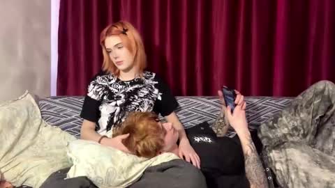 Elena and Nikolai online show from April 16, 2026, 8:26 am