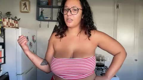 RIRI OR DREAMY online show from February 13, 2026, 5:53 pm