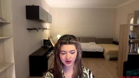 Dia online show from April 11, 2026, 1:48 pm