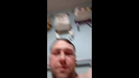 drewk423258 online show from January 15, 2026, 2:32 pm