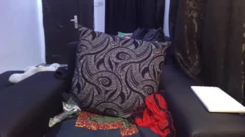 dripping_luna online show from February 1, 2025, 5:28 am