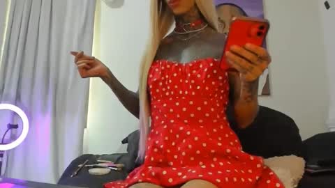 Snapshot of drippyorlove chatting on December 10, 2024, 4:27 pm drippyorlove online show from December 10, 2024, 4:27 pm