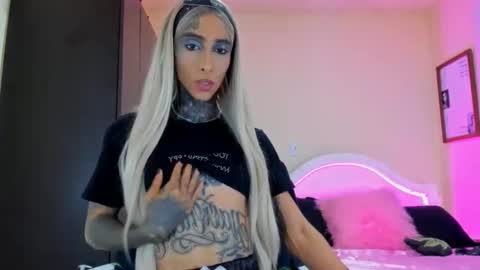 Snapshot of drippyorlove chatting on February 18, 2025, 11:41 pm drippyorlove online show from February 18, 2025, 11:41 pm