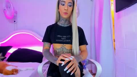 Snapshot of drippyorlove chatting on September 19, 2025, 7:36 pm drippyorlove online show from September 19, 2025, 7:36 pm