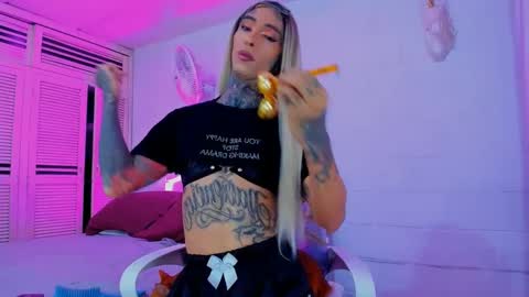 Snapshot of drippyorlove chatting on October 8, 2025, 9:01 pm drippyorlove online show from October 8, 2025, 9:01 pm