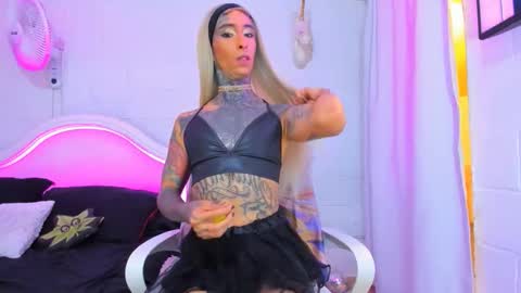 Snapshot of drippyorlove chatting on October 22, 2025, 7:35 pm drippyorlove online show from October 22, 2025, 7:35 pm