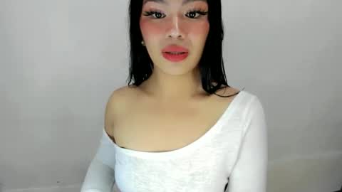 miss. Erika online show from September 18, 2025, 3:36 pm