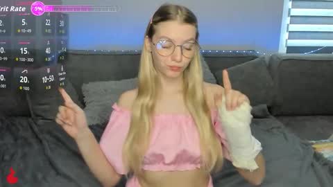 Hanna online show from October 3, 2025, 5:37 am