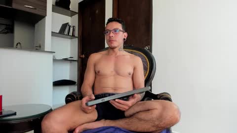 drizsx online show from October 15, 2025, 2:50 pm