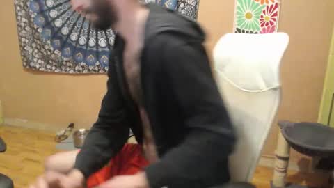 River online show from October 30, 2025, 8:42 pm