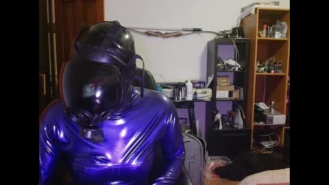 Snapshot of drone1397 chatting on February 11, 2025, 11:44 pm Drone1397 online show from February 11, 2025, 11:44 pm