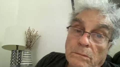 Snapshot of drtony4u222 chatting on January 5, 2025, 6:13 pm DrTony4u222100 online show from January 5, 2025, 6:13 pm