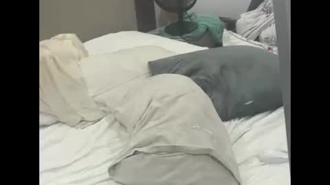 Snapshot of dudebrocuz69 chatting on February 28, 2026, 2:18 pm Dude online show from February 28, 2026, 2:18 pm