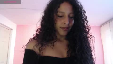 dulce1609 online show from June 6, 2026, 9:19 pm