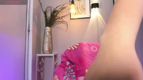 dulce__fiore07 online show from October 22, 2025, 12:38 pm