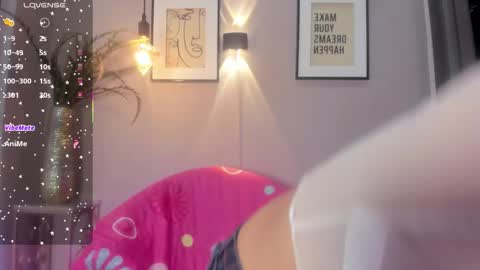 dulce__fiore07 online show from October 24, 2025, 1:18 pm