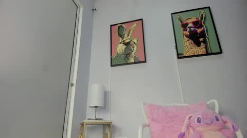 dulce__fiore07 online show from February 2, 2026, 12:15 pm