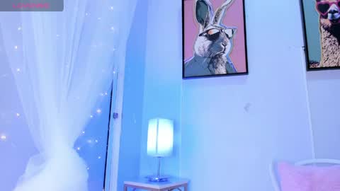 dulce__fiore07 online show from May 13, 2026, 12:13 pm