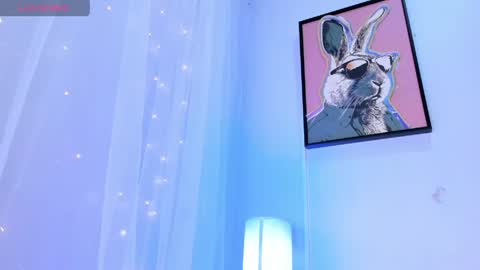 dulce__fiore07 online show from May 14, 2026, 12:12 pm