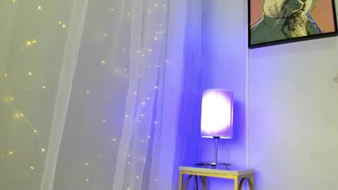 dulce__fiore07 online show from May 26, 2026, 12:01 pm