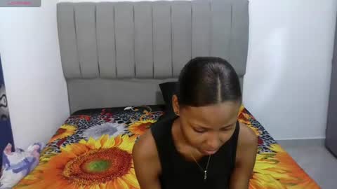 Snapshot of dulce_camx chatting on July 10, 2026, 3:22 am dulce_camx online show from July 10, 2026, 3:22 am