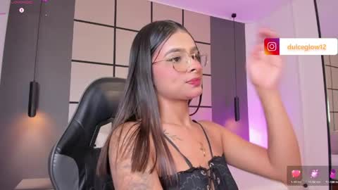 Snapshot of dulce_glow_ chatting on May 19, 2026, 8:26 pm D U L C E online show from May 19, 2026, 8:26 pm